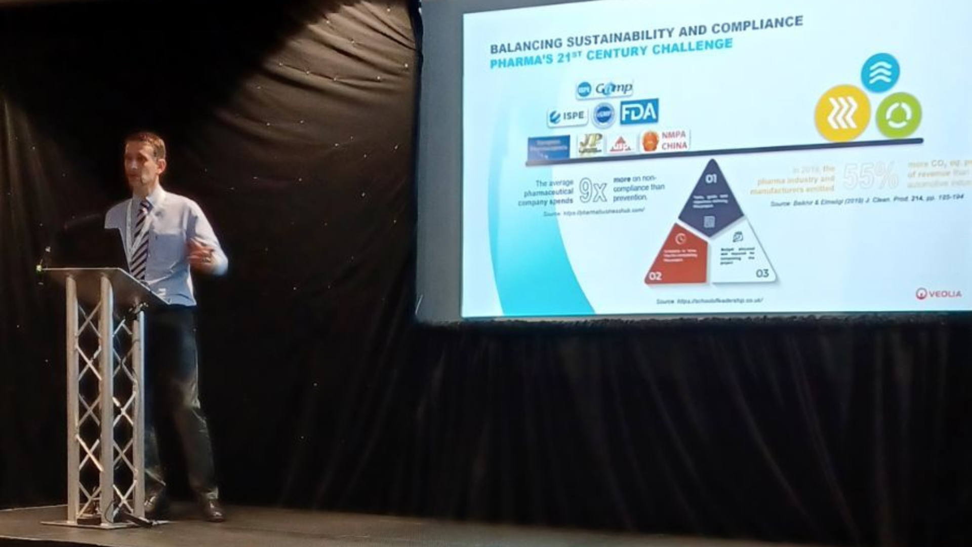 Etienne Arman delivering a pharmaceutical presentation at the Making Pharma Conference